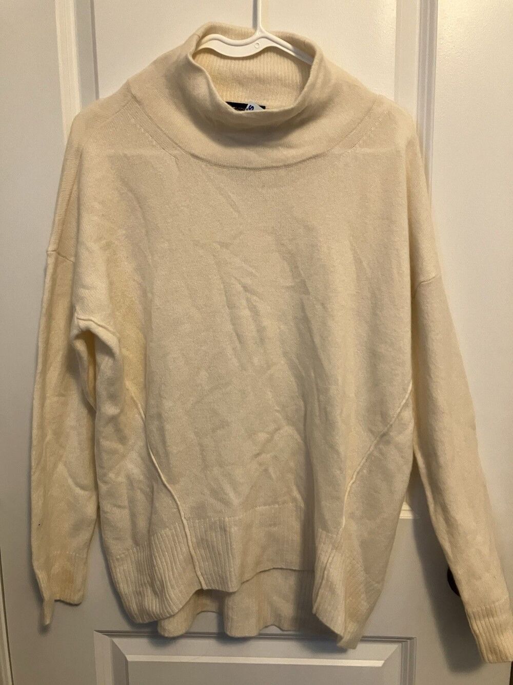 Express Cashmere Sweater Womens XS Ivory mock neck, new with tags Ribbed Trim